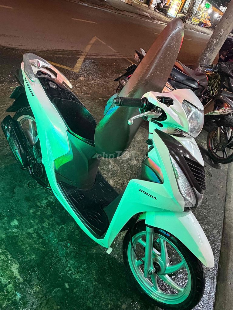 Honda Vision 2016, отличное состояние, полный комплект, документы в порядке