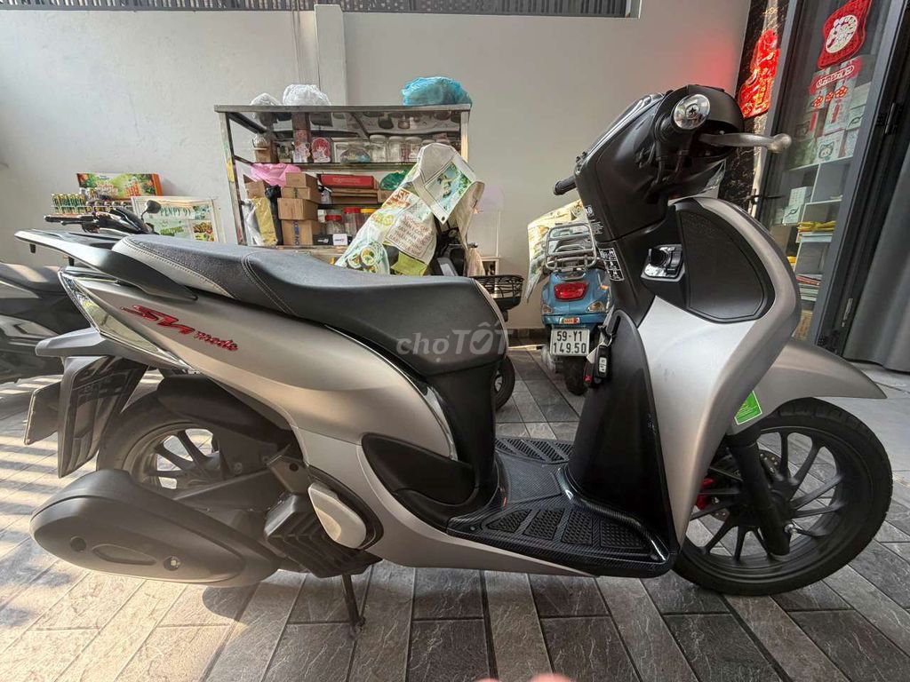 Honda SH Mode ABS серо-серебристый, рег. 10/2024, 14 000 км
