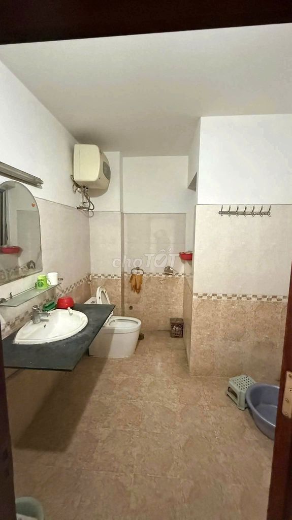 Cho thuê nhà LK KĐT Văn Phú DT 80m 4 tầng gần chợ Văn La giá 17 tr/th