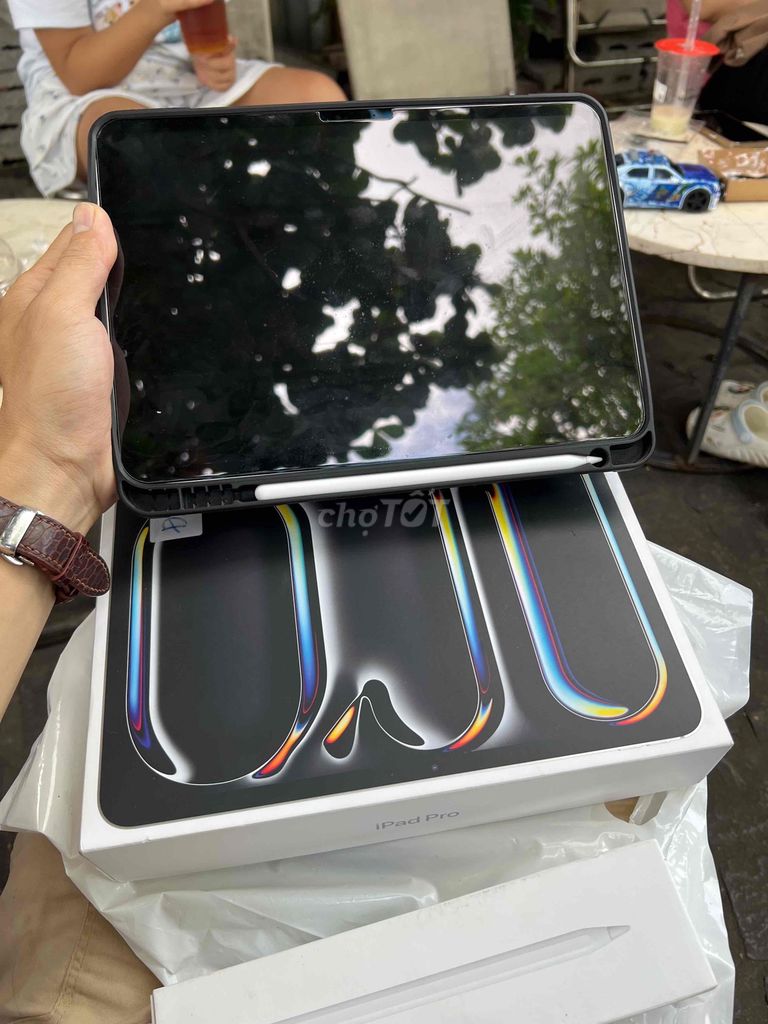 Apple iPad Pro M5 11 inch 256GB Bút Spen. Mua bán Máy tính bảng tại Quận 10 Tp Hồ Chí Minh được đăng bởi Tào Huy hình 1