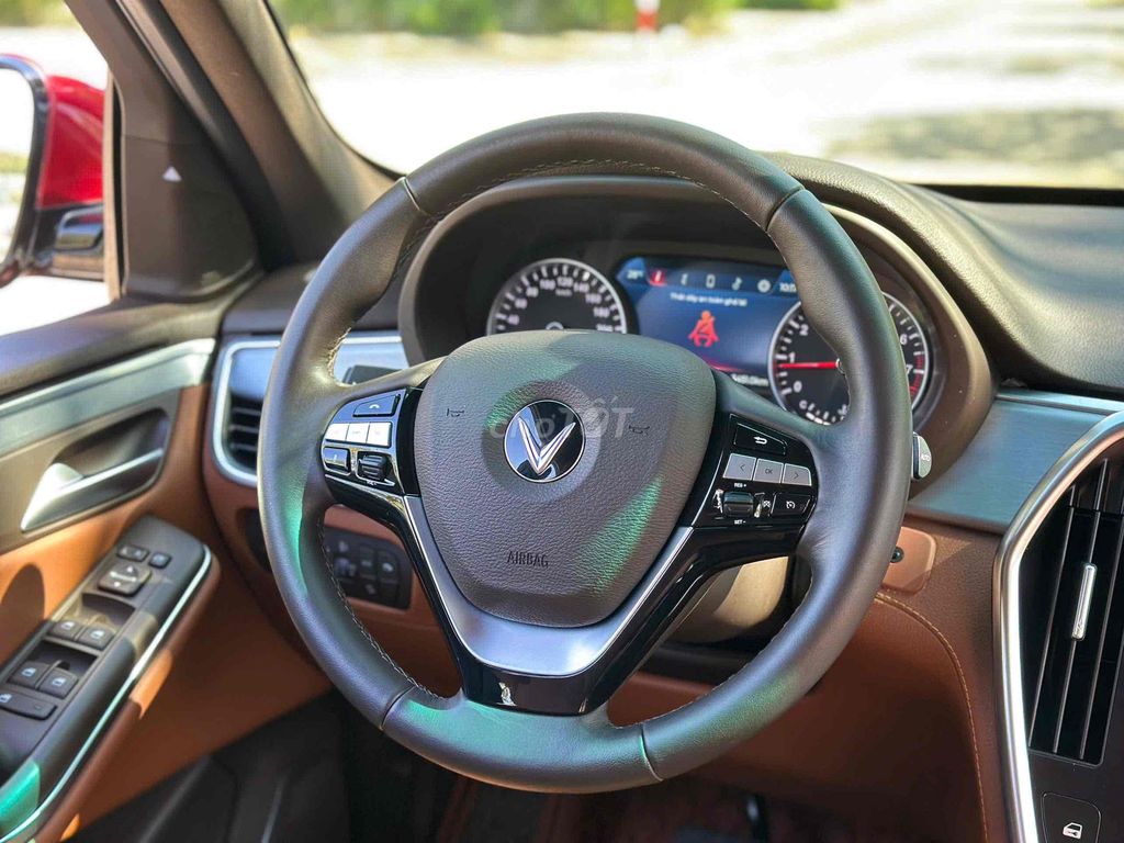 VinFast Lux SA2.0 Premium 2.0 AT sản xuất 2021. Mua bán Ô tô tại Quận Hà Đông Hà Nội được đăng bởi A Huan  hình 10