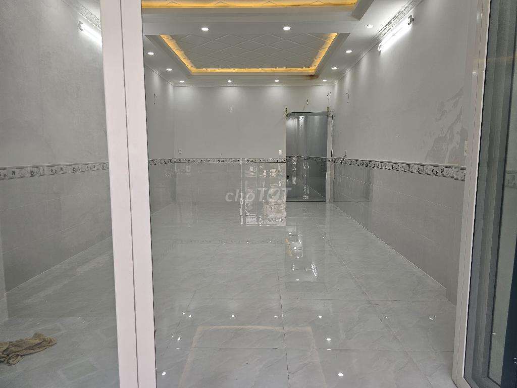 NHÀ  HOT HUỲNH TẤN PHÁT, PHÚ THUẬN - Q7, 91,7M2 (4,5×22), GIÁ 4,3 TỶ