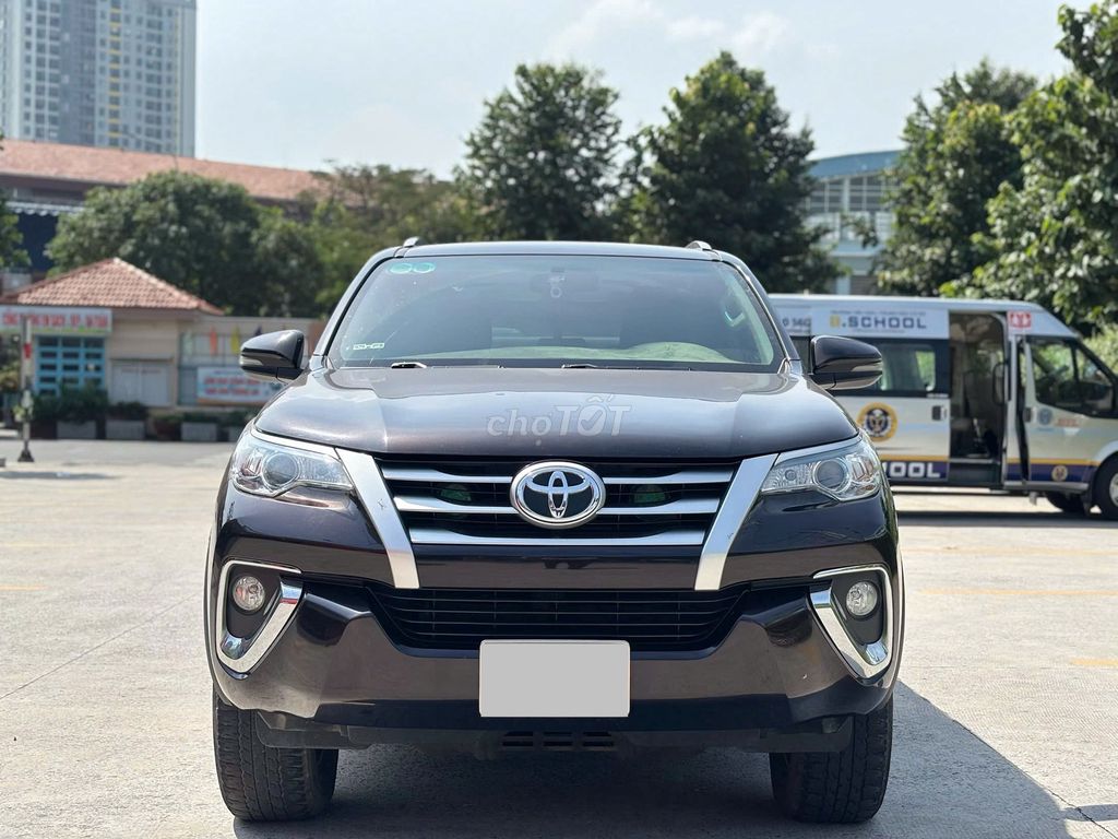 Toyota Fortuner 2018 MT màu nâu 130000 km -689tr. Mua bán Ô tô tại Thành phố Dĩ An Bình Dương được đăng bởi Siêu Thị Ô Tô Bình Dương  hình 1