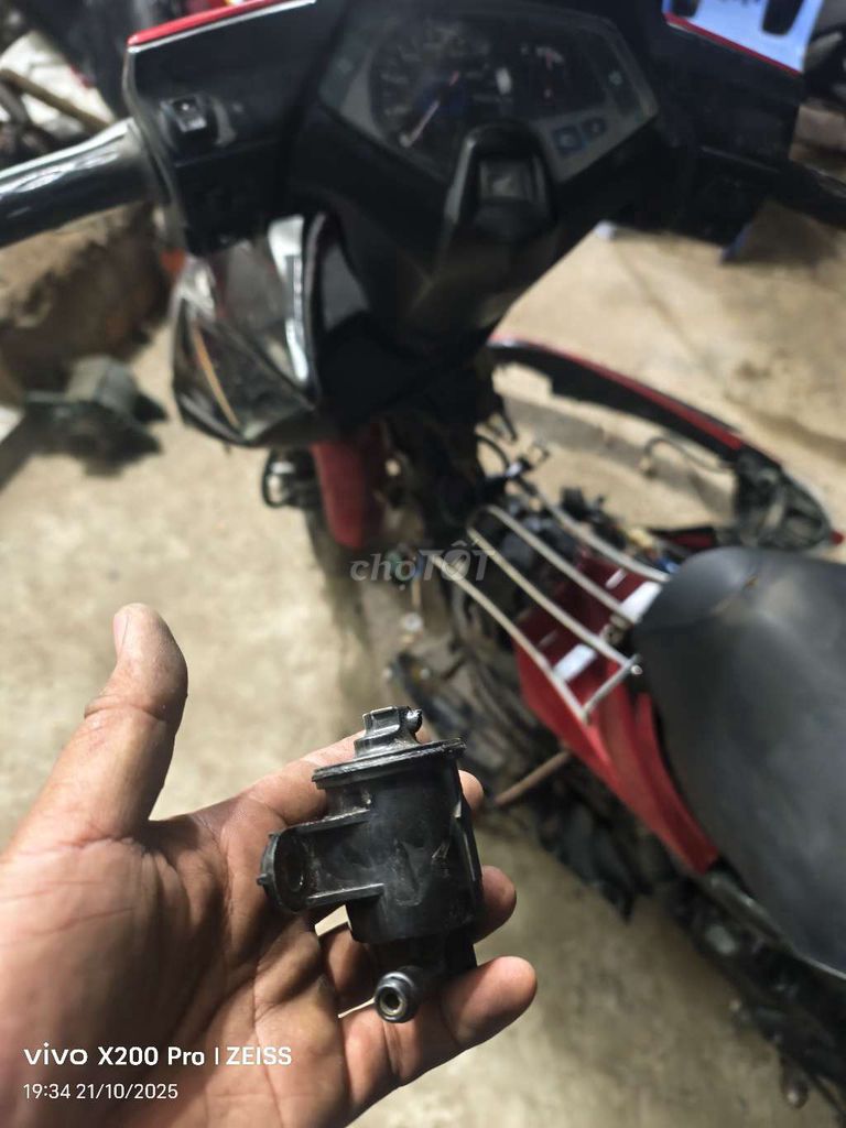 2 chiếc ab110 máy êm ru cho ae lấy phụ tùng. Mua bán Xe máy tại Thành phố Bến Tre Bến Tre được đăng bởi bến tre hình 3