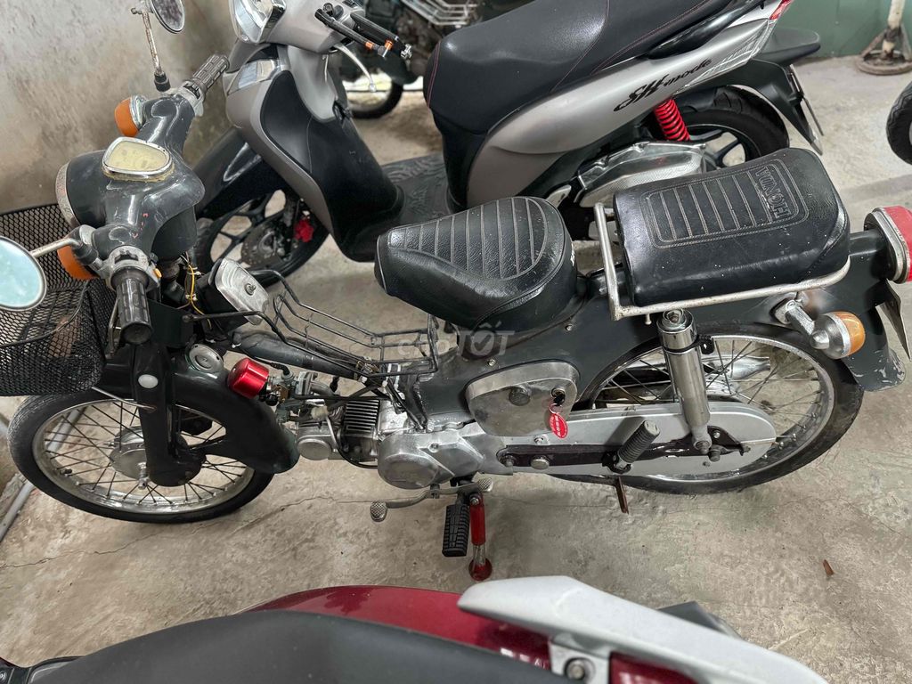 Honda Cub 50/ Ko Bằng Lái/ Máy Cực Chuẩn Bs65. Mua bán Xe máy tại Quận Bình Thuỷ Cần Thơ được đăng bởi CỬA HÀNG XE MÁY VŨ Fi hình 2