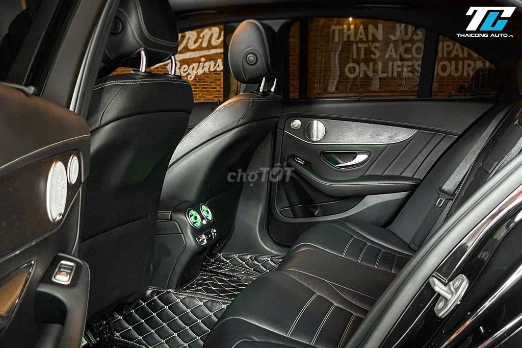 Mercedes C300 AMG đen nt đen sx2021 đi 38k km. Mua bán Ô tô tại Quận Gò Vấp Tp Hồ Chí Minh được đăng bởi Kính Đặng Ô Tô Lướt hình 19