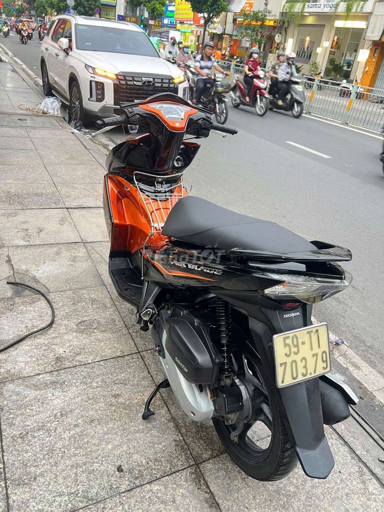 Honda Air Blade FI 2014 Cam đen