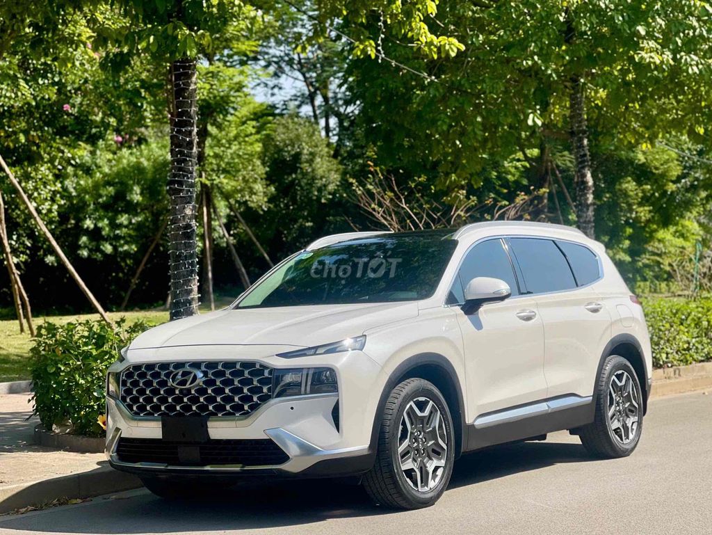 Hyundai Santa Fe 2022 Cao cấp 2.2L máy dầu full. Mua bán Ô tô tại Quận Long Biên Hà Nội được đăng bởi Hoàng Thanh auto hình 1