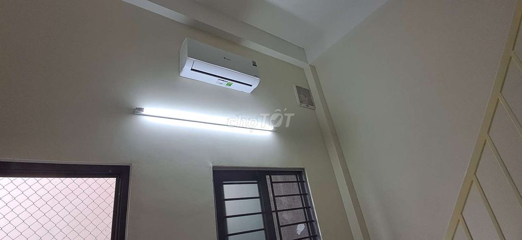 Cho thuê phòng cạnh Đại học FPT giá chỉ 3 tr/tháng