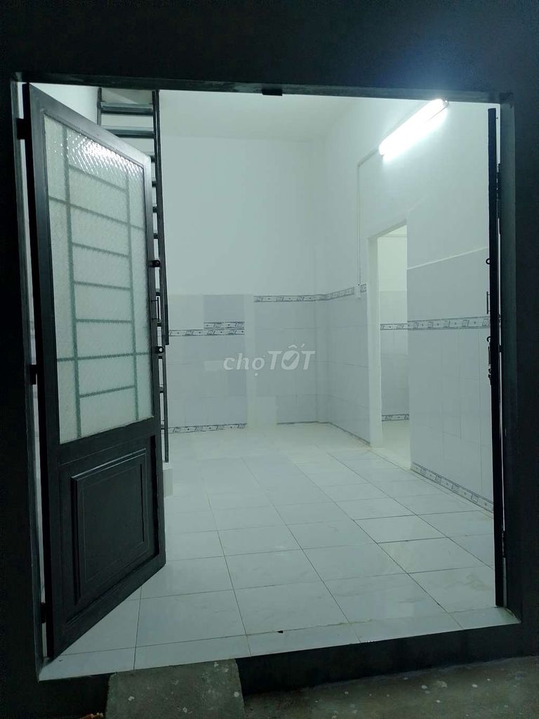 Nhà hẻm xe hơi, 1trệt 1 lầu, dtsd 50m2, có p khách, p bếp, 2p ngủ.