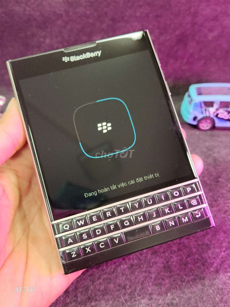 Bán/giao lưu BlackBerry Passport Đẹp sưu tầm. Mua bán Điện thoại tại Quận Hoàng Mai Hà Nội được đăng bởi Trần Viết Anh AT Mobile Hitech  766 Gbike  hình 1