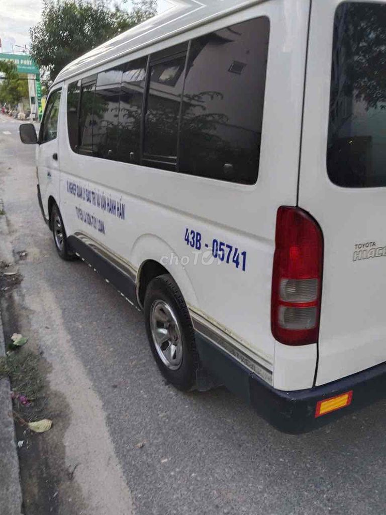 Toyota Hiace KDH 2008 16 мест, белый
