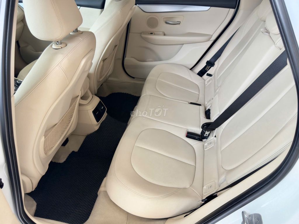 BMW Series 218i 2015 xe nhỏ, thực dụng như xe Nhật. Mua bán Ô tô tại Quận Long Biên Hà Nội được đăng bởi Long Biên Cars hình 16