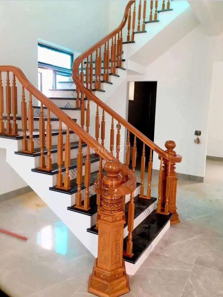 Dịch vụ làm cầu thang Gỗ lim. Dịch vụ tại Huyện Hoài Đức Hà Nội được đăng bởi cầu thang gỗ Anh chiến hình 1