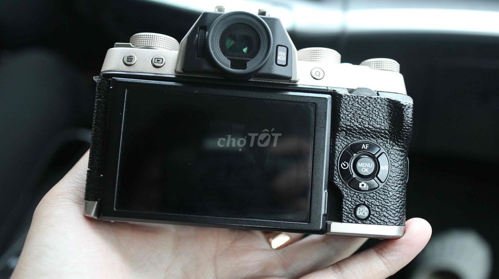 Máy ảnh Fujifilm XT100 Vàng Mới. Mua bán Máy ảnh, Máy quay tại Thành phố Thủ Đức Tp Hồ Chí Minh được đăng bởi Đinh Anh Tài hình 1
