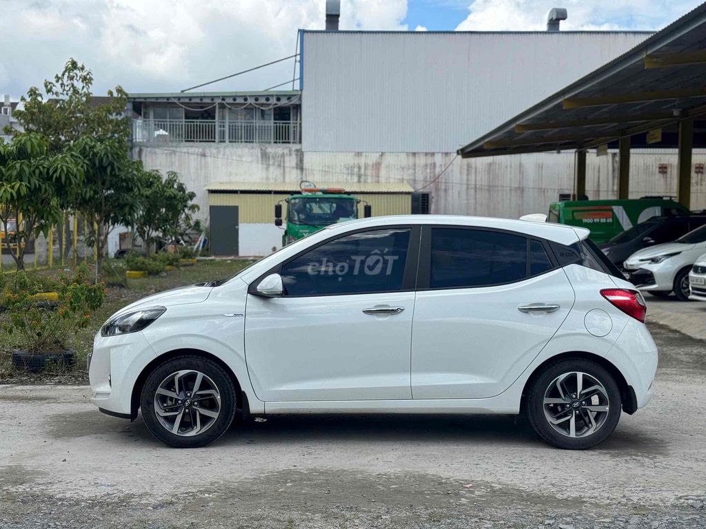 Hyundai Grand i10 2022 1.2 AT Chỉ Từ 190Tr. Mua bán Ô tô tại Quận Ninh Kiều Cần Thơ được đăng bởi Chuyên Mua Bán Ô Tô Qua Sử Dụng Carpla Cần Thơ hình 4