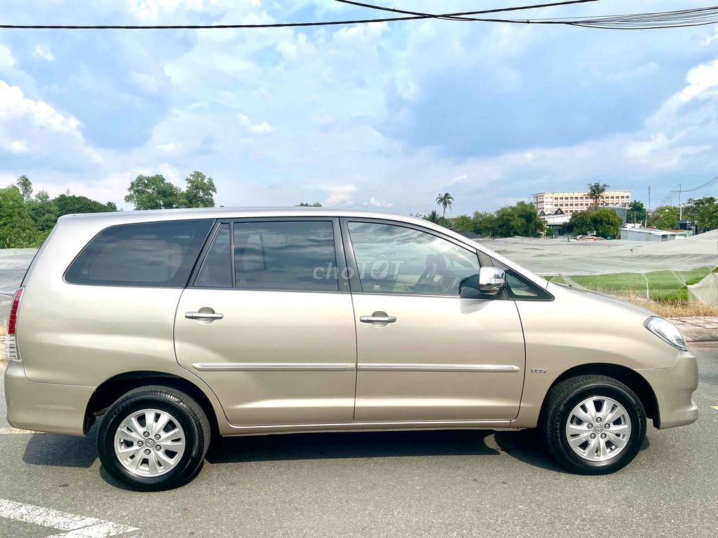 NHÀ BÁN INNOVA V AT (tự động) ĐỜI 2011 CƯC ZIN. Mua bán Ô tô tại Huyện Hóc Môn Tp Hồ Chí Minh được đăng bởi Lương mạnh tuấn hình 7