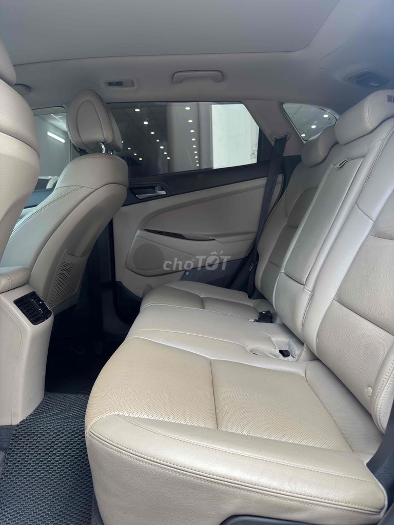 Hyundai Tucson 2018 1.6 AT Turbo - 82000 km. Mua bán Ô tô tại Thành phố Biên Hòa Đồng Nai được đăng bởi Xe Lướt Uy Minh hình 11