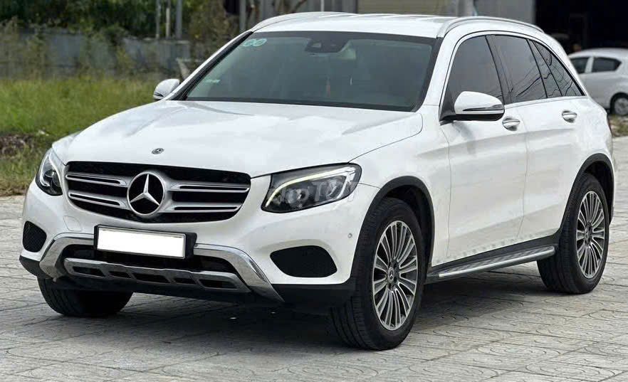 Mercedes Benz GLC250 4MATIC 2018. Mua bán Ô tô tại Quận Thanh Xuân Hà Nội được đăng bởi Nguyễn Tuấn Hoàng hình 3