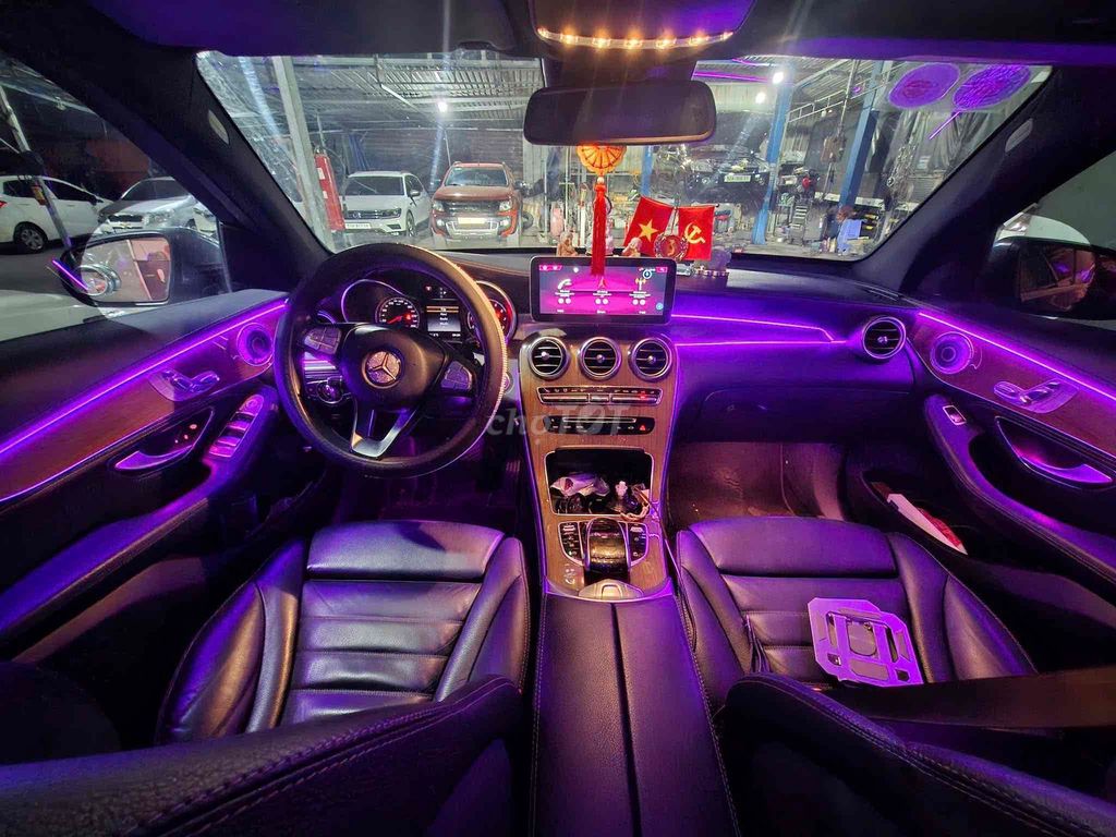 Mercedes-Benz GLC Xám. Mua bán Ô tô tại Quận Bình Tân Tp Hồ Chí Minh được đăng bởi Phat Tai Huynh hình 3