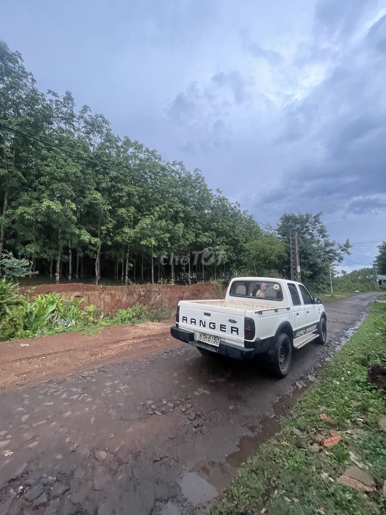 Bán xe đang sử dụng đăng ký 12/2004. Mua bán Ô tô tại Thành phố Pleiku Gia Lai được đăng bởi Nhà Đất Chư Prông hình 2