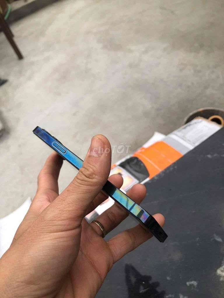 Apple iPhone 12 Pro Xanh Nứt lưng pin pisen dlc. Mua bán Điện thoại tại Huyện Thanh Liêm Hà Nam được đăng bởi vânn hình 1