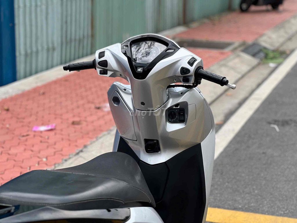 Honda Lead 125 2021 Bạc Porsche. Mua bán Xe máy tại Quận 11 Tp Hồ Chí Minh được đăng bởi Hưng Từ hình 7