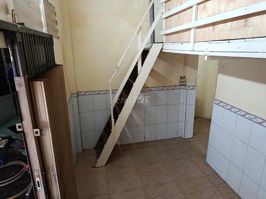 Bán Nhà Ngang rộng- Hẻm Đẹp,Tôn Dan