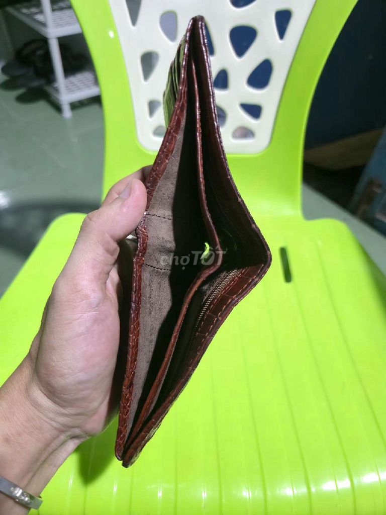 Ví Da Cá Sấu MT Nâu Unisex. Mua bán Túi xách tại Quận Sơn Trà Đà Nẵng được đăng bởi Phạm Thiên Kim hình 1