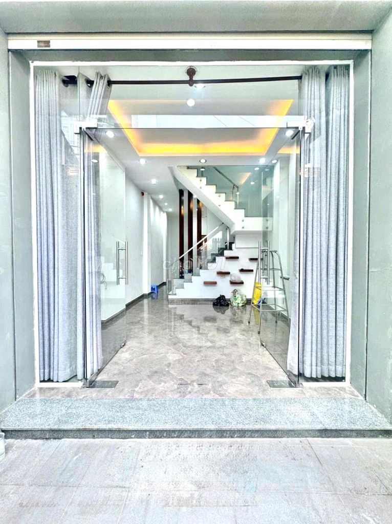 Nhà 2 Lầu 4PN 4WC, Đường Trương Phước Phan, Sân thượng