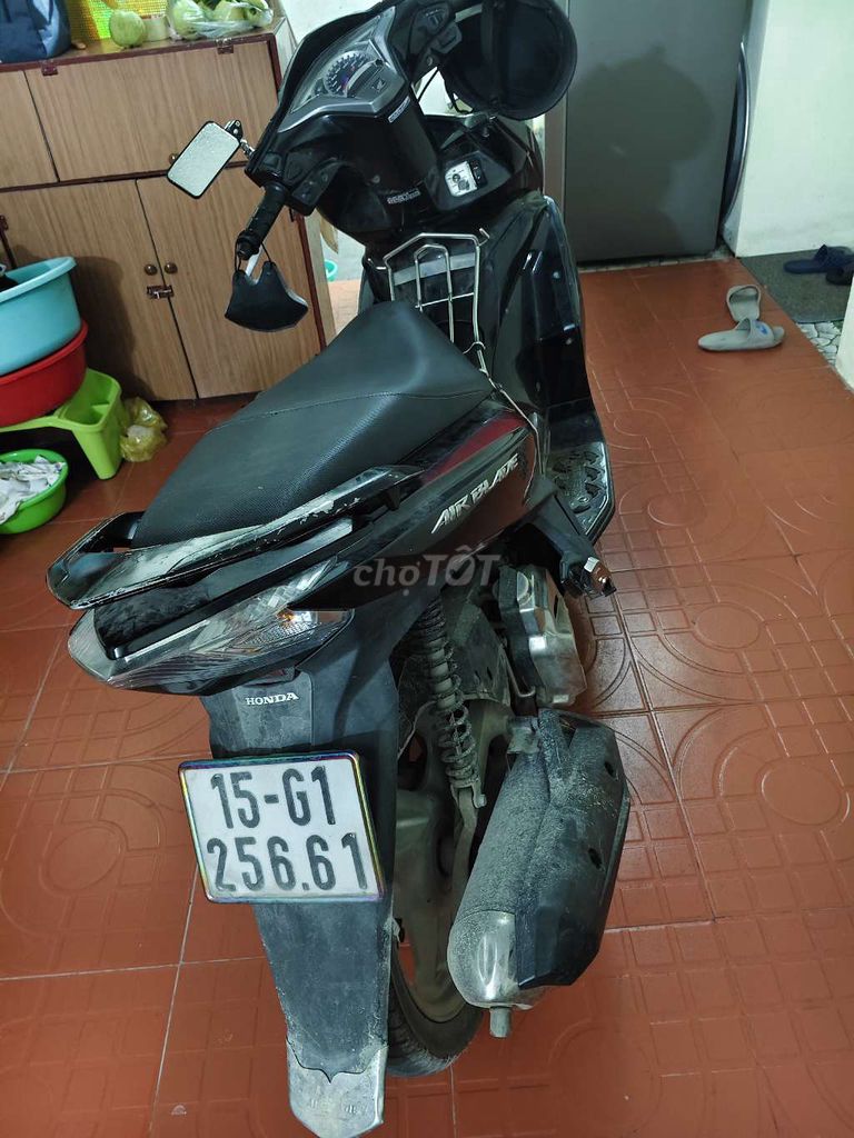 Airblade chính chủ đang đi bt. Mua bán Xe máy tại Huyện Thuỷ Nguyên Hải Phòng được đăng bởi Thái Sơn hình 2