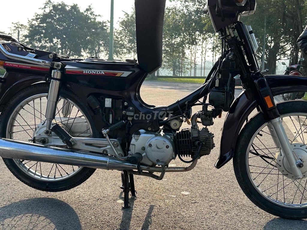 Supper  drem   Đăng ký 2010  chính chủ. Hà nội.. Mua bán Xe máy tại Quận Long Biên Hà Nội được đăng bởi Trần Công hình 2