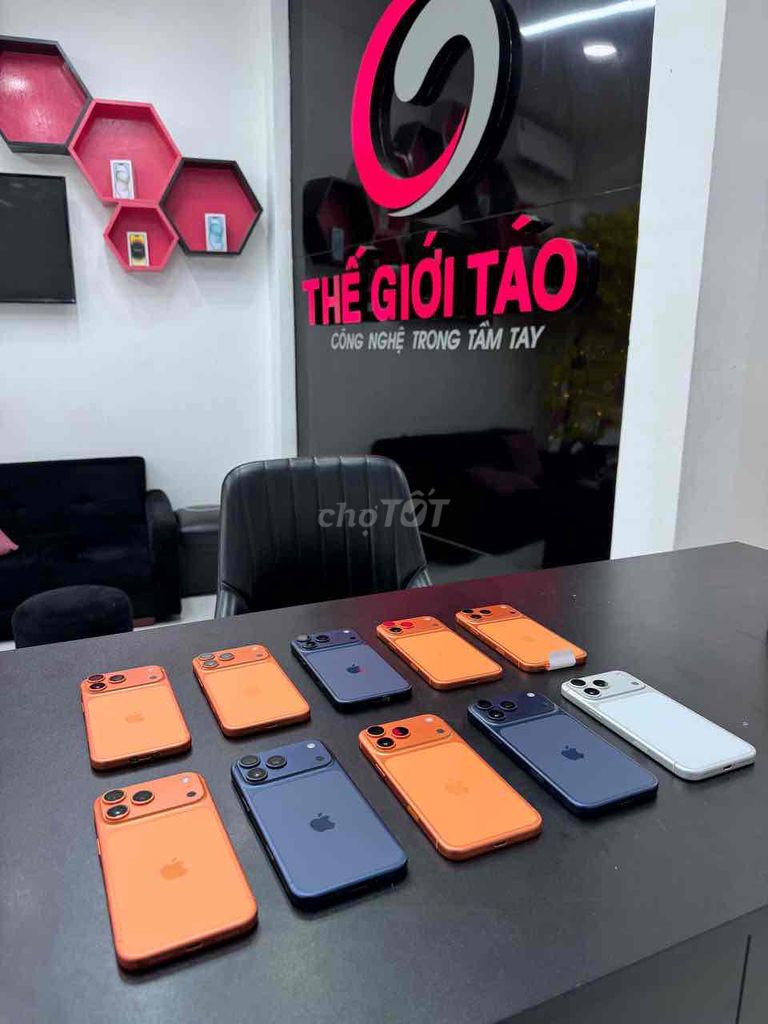 iPhone 17 Pro Max Cam Xanh Trắng 99%. Mua bán Điện thoại tại Quận 5 Tp Hồ Chí Minh được đăng bởi Thế Giới Táo hình 1
