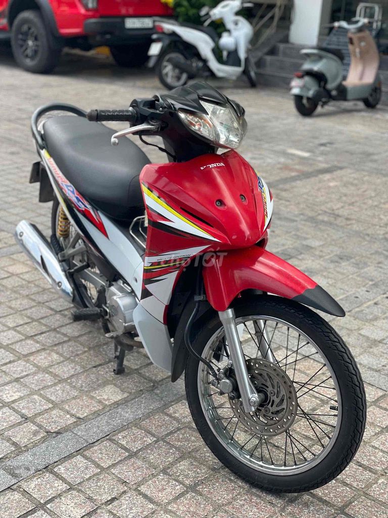 Wave rs 110 chính chủ trả trc 5tr9 nhận xe