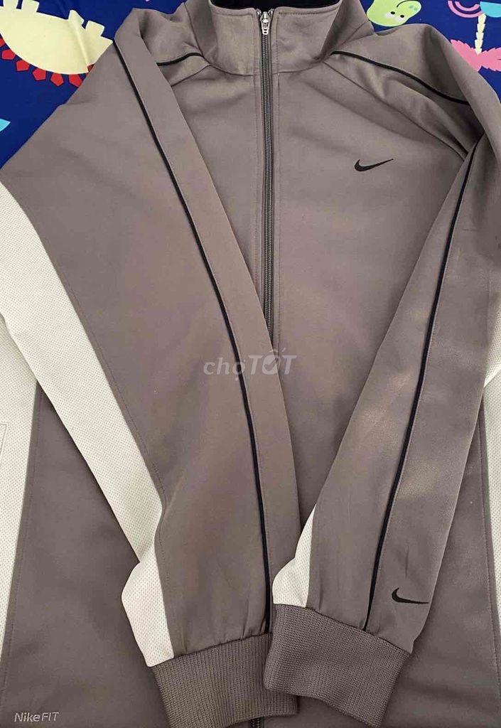 KHOÁC NIKE CHÍNH HÃNG. Mua bán Quần áo tại Huyện Phong Điền Cần Thơ được đăng bởi Tan hình 1