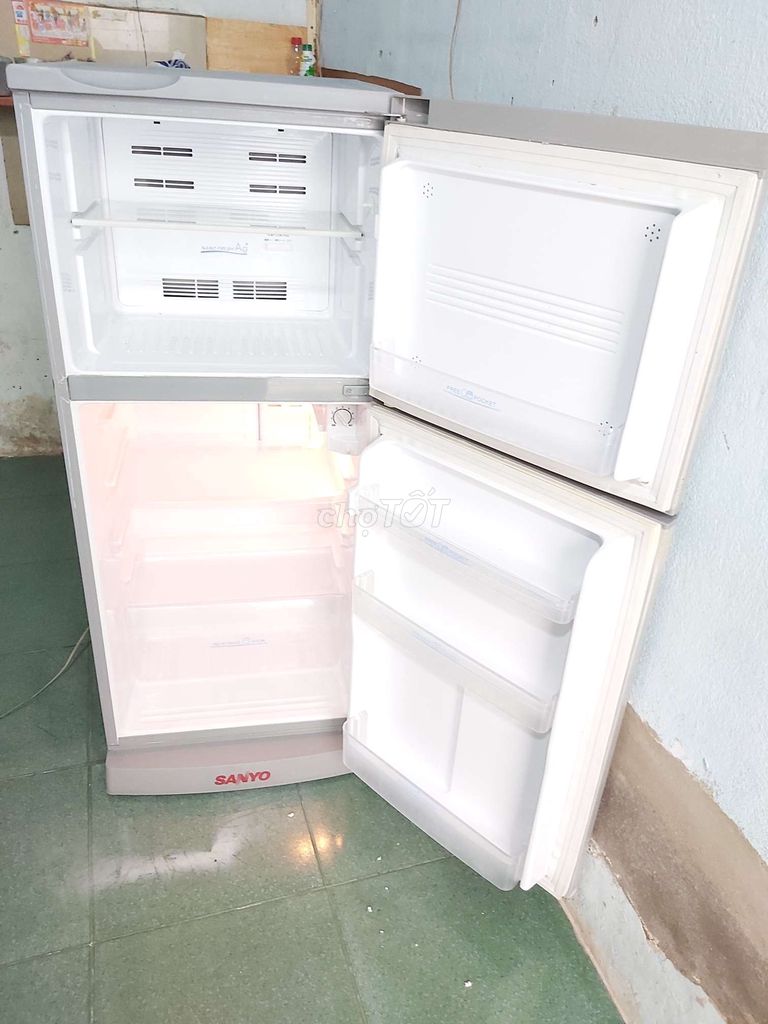 0325952066 - Tủ lạnh sanyo 165 l quạt gió