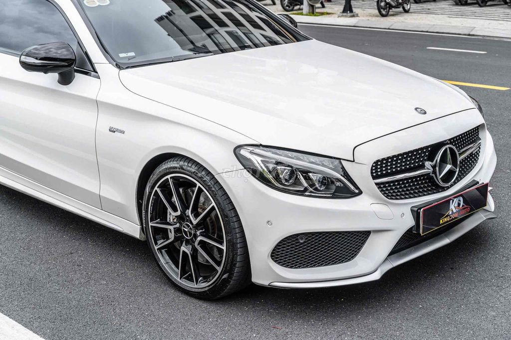 C43_Coupe model 2018 trắng nt đỏ siêu hiếm & đẹp. Mua bán Ô tô tại Quận 7 Tp Hồ Chí Minh được đăng bởi Dương Phương hình 5