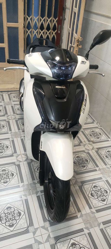 Xe SH150 abs. Mua bán Xe máy tại Quận Bình Thạnh Tp Hồ Chí Minh được đăng bởi Tấn hình 16