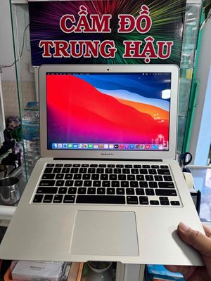 Macbook Air 2017rất đẹp pin rất cầm 5h giá dể xài