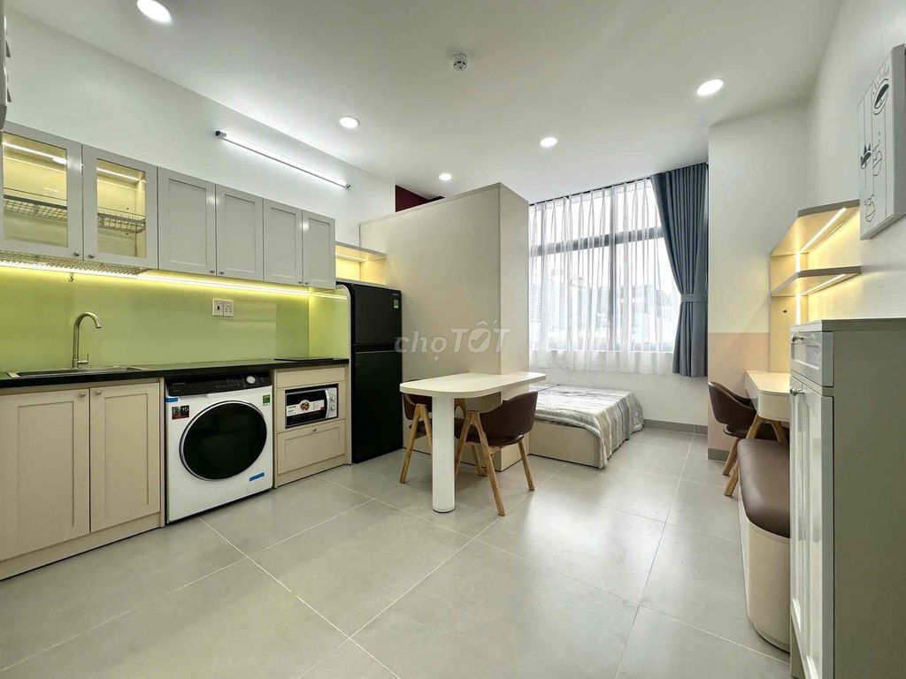 Căn Hộ Full Nội Thất Siêu Thoáng ngay Sân Bay