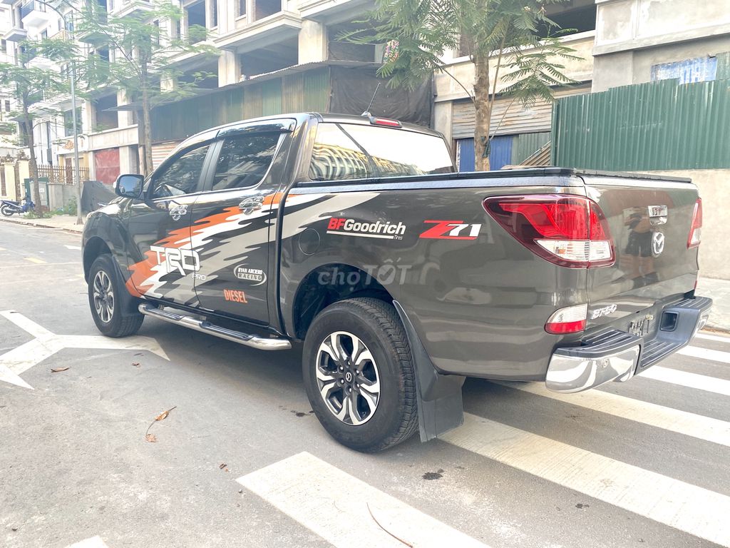 0987686011 - Em Bán Mazda BT50 2.2 AT đăng kí 2019 siêu lướt !!