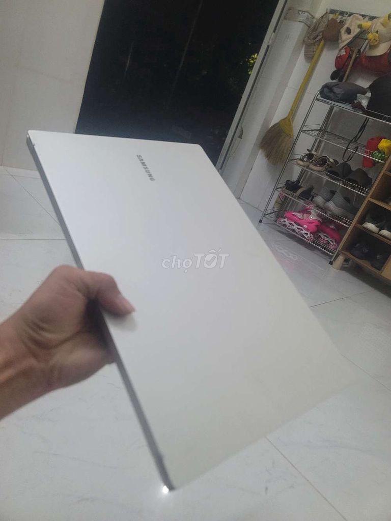 Samsung Galaxy book Core i5 Gen 11 8GB/256GB Bạc. Mua bán Laptop tại Thị xã Bến Cát Bình Dương được đăng bởi Hồ Minh Nhật hình 1
