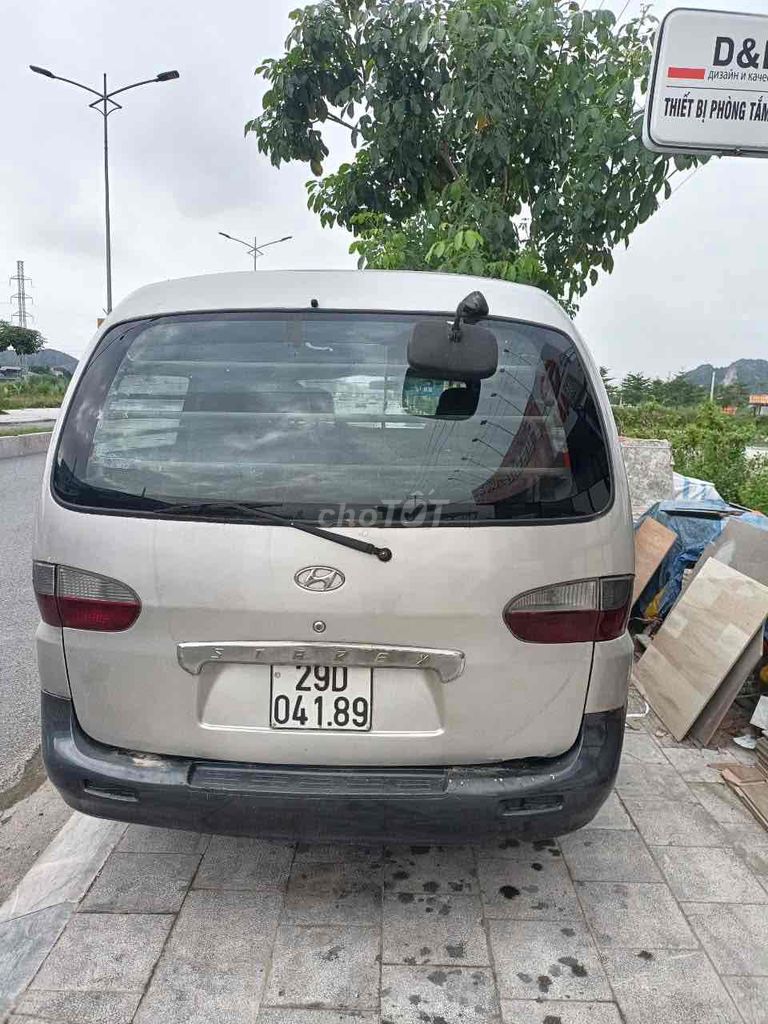 Hyundai Starex 2004 Серебристый МКПП 9 мест