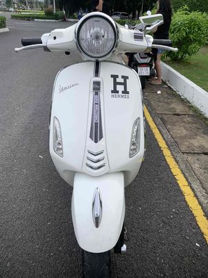 Piaggio Vespa Primavera-Iget-phanh ABS-bánh 12in. Mua bán Xe máy tại Quận 7 Tp Hồ Chí Minh được đăng bởi Hữu Nghĩa 