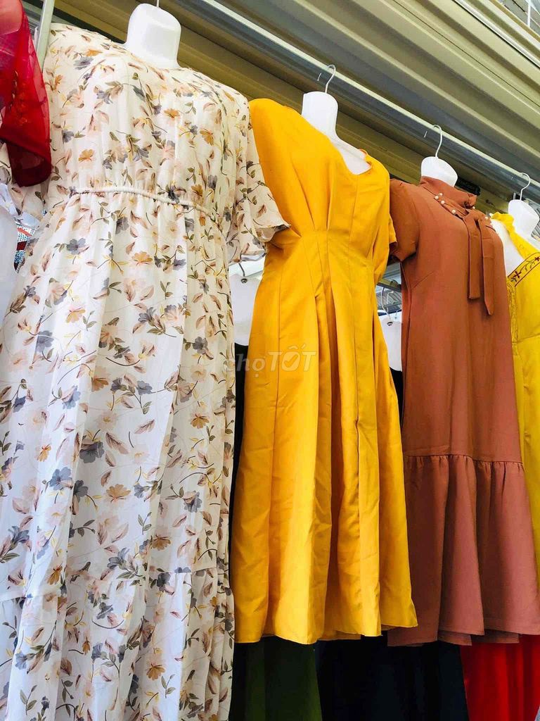 Đầm Nữ Vải Thanh Lịch Trắng Vàng Nâu. Mua bán Quần áo tại Thị xã Điện Bàn Quảng Nam được đăng bởi Mộc Linh hình 1