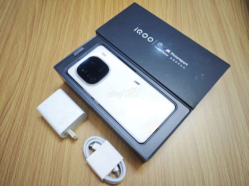 Vivo IQOO 12 12/512Gb Snap 8Gen3 Fullbox Sạc 120W