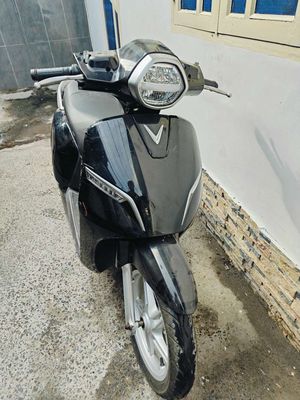 Xe máy điện VinFast Klara Đen