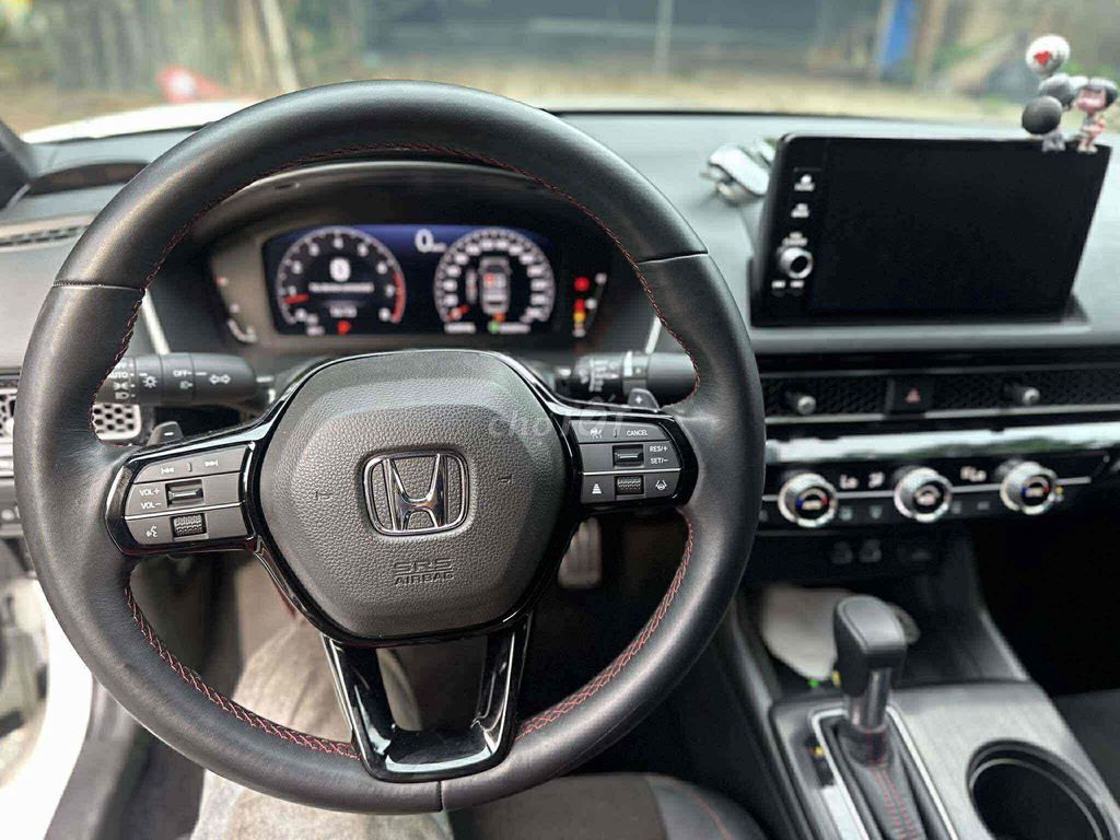 Honda Civic 2023 RS 1.5 AT - 20000 km. Mua bán Ô tô tại Thành phố Thủ Dầu Một Bình Dương được đăng bởi Mr Tâm hình 9