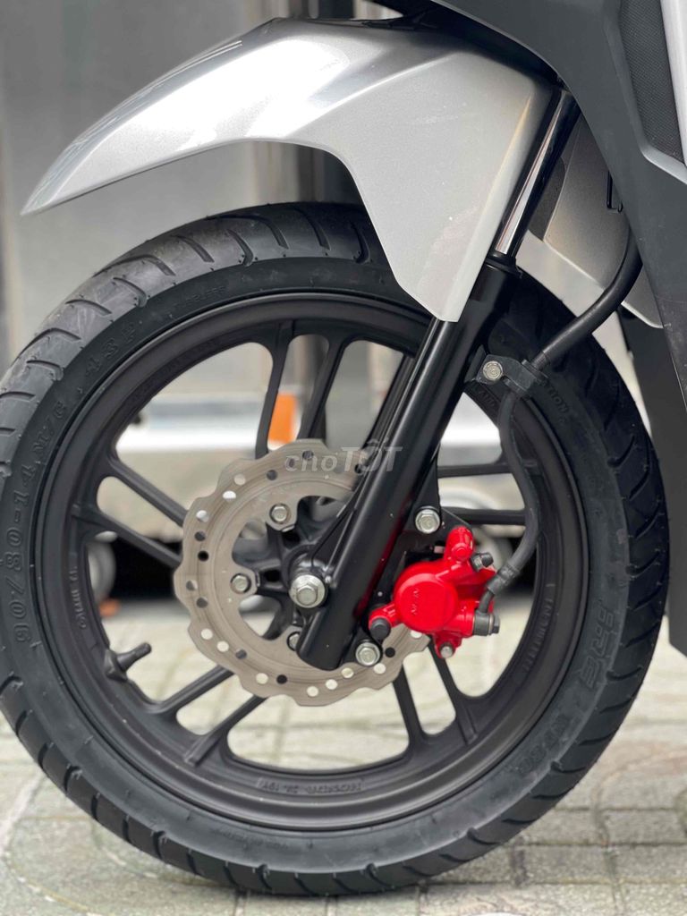 Honda Click 150 Thái Lan màu bạc bstp chính chủ. Mua bán Xe máy tại Quận 1 Tp Hồ Chí Minh được đăng bởi  bảo huy hình 2