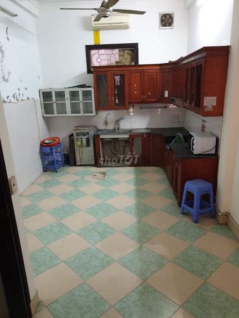 Cho thuê nhà Phố Hoàng Hoa Thám, Ba Đình 40m2, 4T, 3 ngủ, 11 triệu